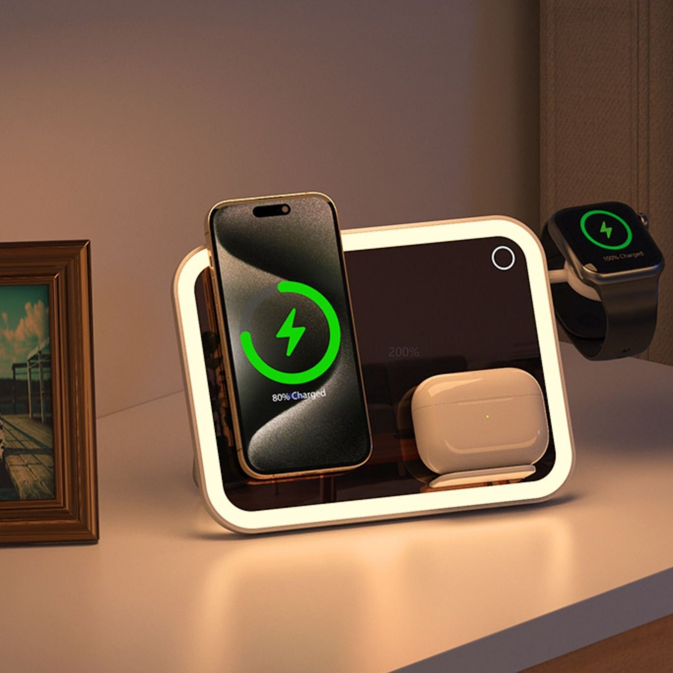 Hub LightCharge™ – Miroir Lumineux & Station de Charge 3-en-1